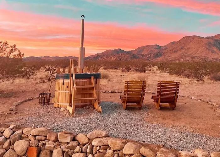 1 Minute To Joshua Tree National Park, Hot Tub, Stars, Private - The Wkndr