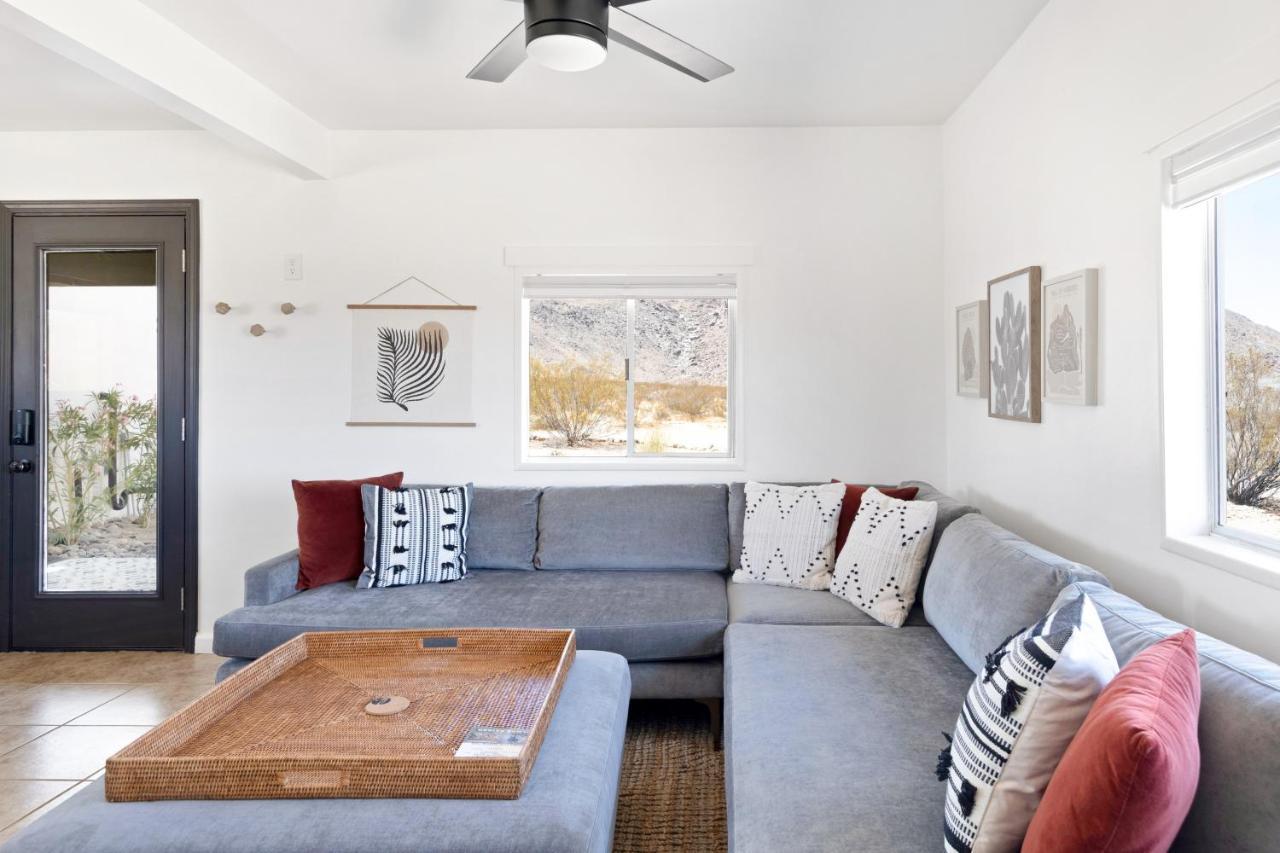 1 Minute To Joshua Tree National Park, Hot Tub, Stars, Private - The Wkndr Twentynine Palms